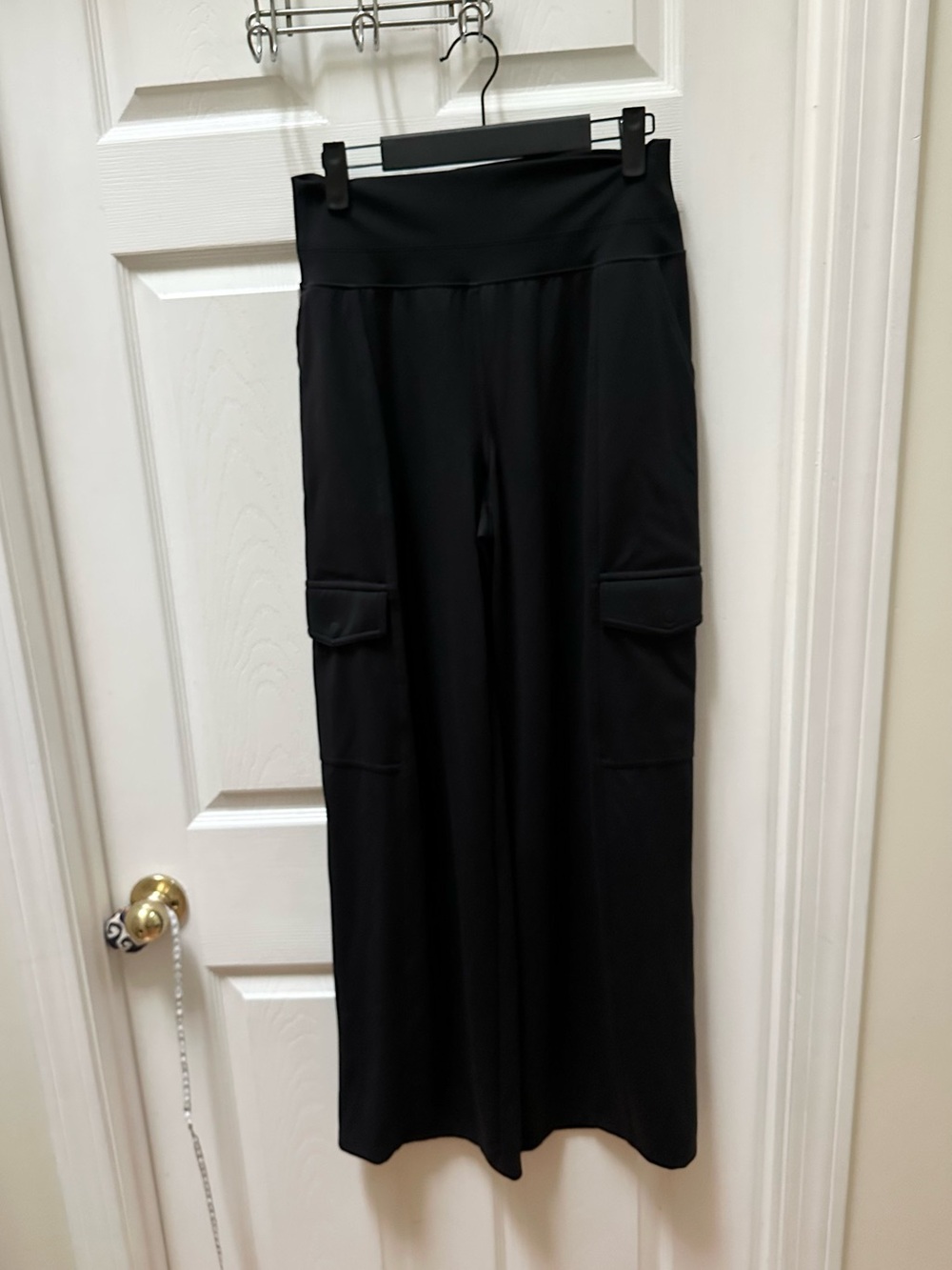 ATHLETA Venice Cargo Wide Leg Pant Black sweatpants s small - Picture 2 of 6